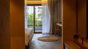 Executive Room | Egyptian cotton sheets, premium bedding, down comforters, pillowtop beds
