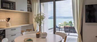 PHOS MAISONETTES NIKIANA