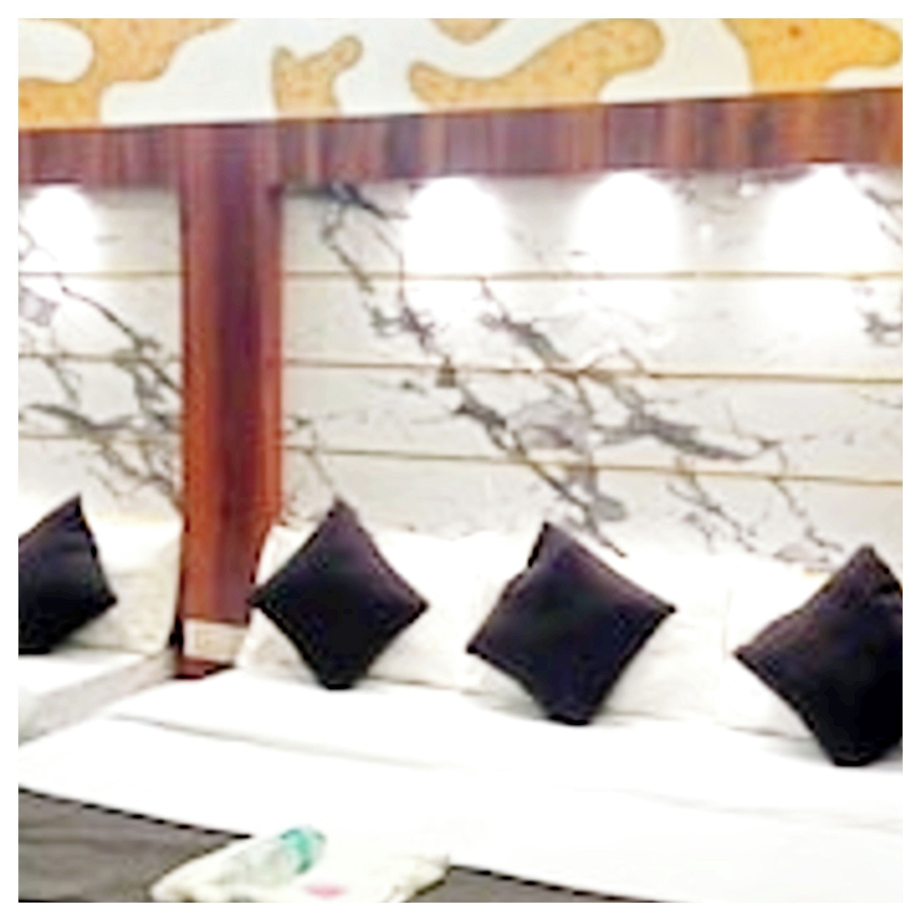 豪華四人房, 城市景觀 | 隔音、床單