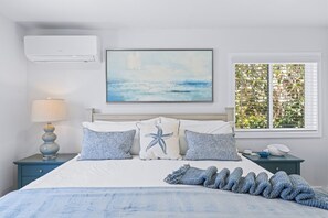 1 Schlafzimmer, Schreibtisch, Bügeleisen/Bügelbrett, Reisekinderbett