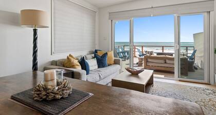 Private beach, toes on the Sand! Waterworld! STR23-0121