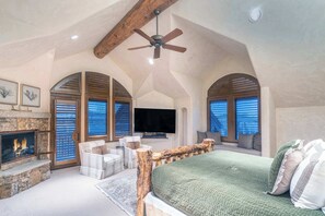 4 soveværelser, skrivebord, Wi-Fi, sengetøj