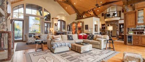 TV, fireplace, offices