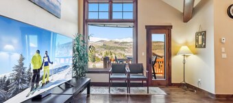 Spacious Ski Townhome with Game Room Fun