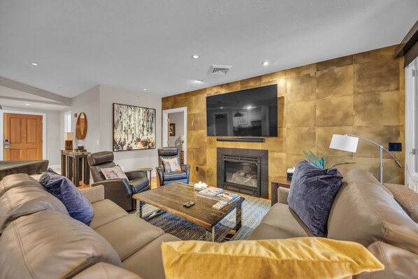 TV, fireplace - Main St Gem | Luxe 3BR w/ Hot Tub & Views (Park City)