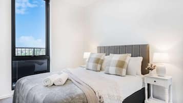 1 slaapkamer, een strijkplank/strijkijzer, wifi, beddengoed