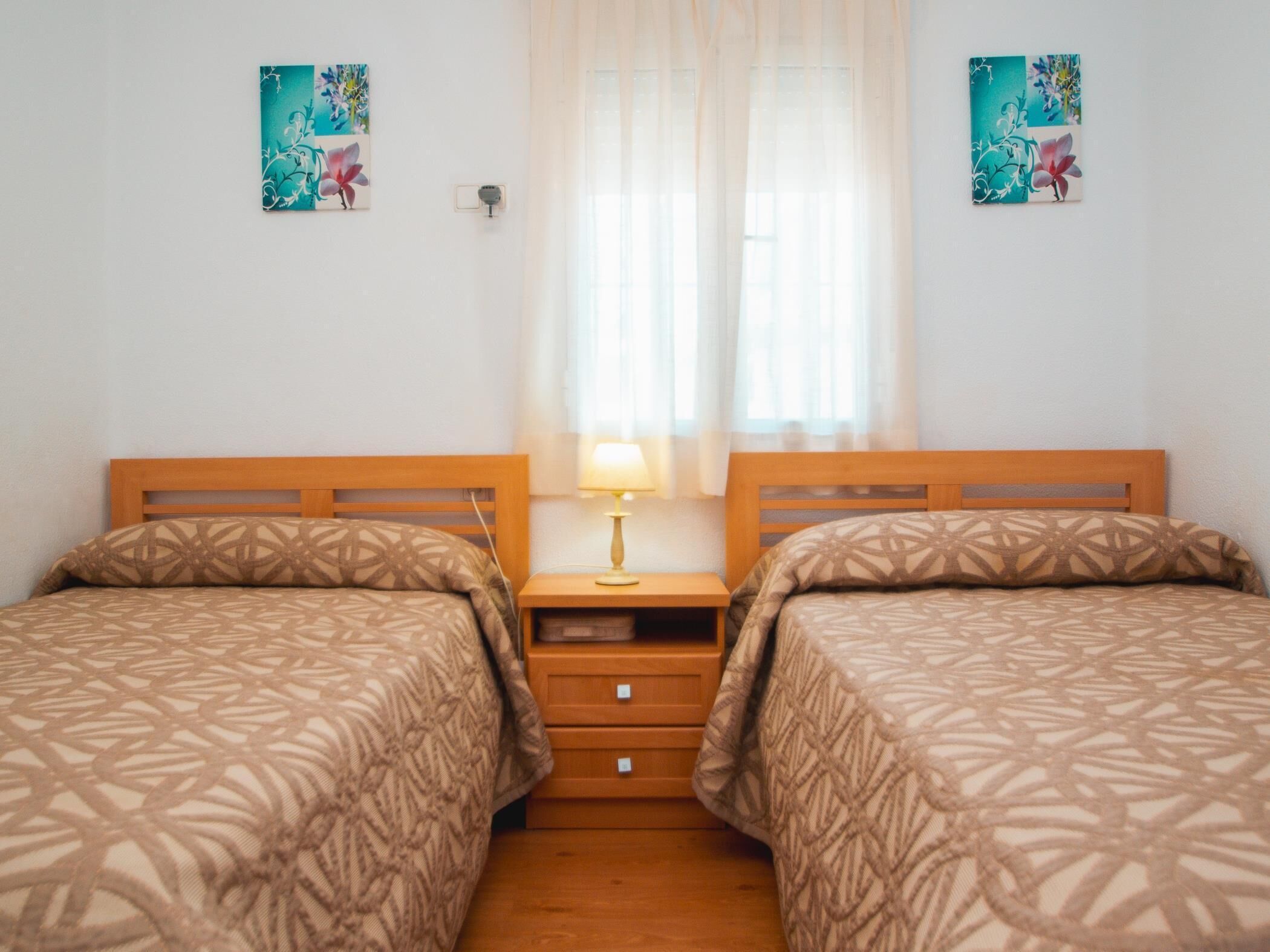 2 bedrooms, iron/ironing board, bed sheets