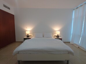 1 habitación, tabla de planchar con plancha y wifi 