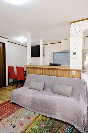 Apartment | Living area - Cozy Pad (Tokyo)