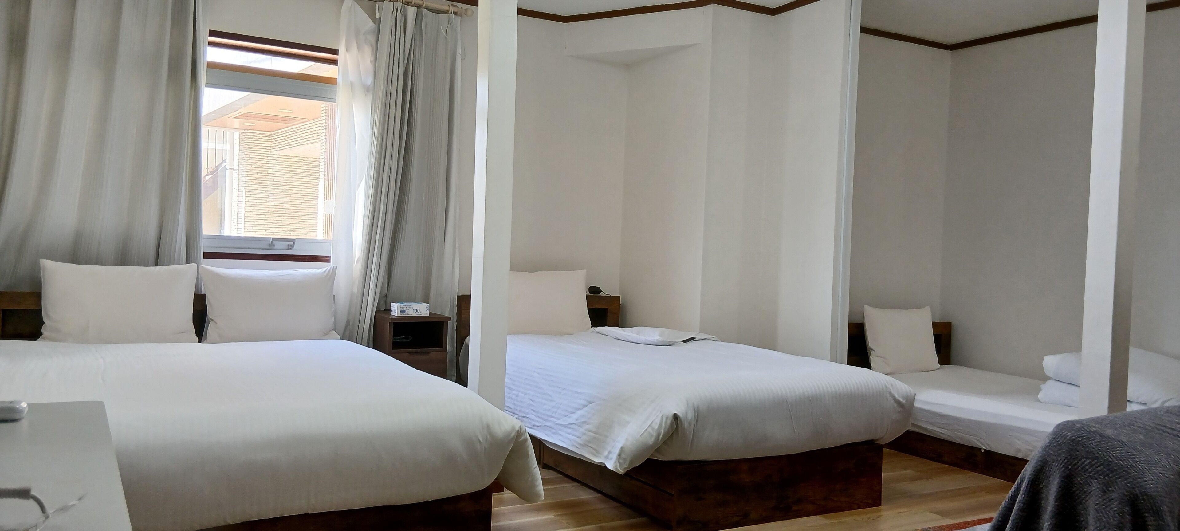 1 Schlafzimmer, laptopgeeigneter Arbeitsplatz, Bügeleisen/Bügelbrett