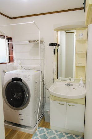 Apartamento | Banheiro | Produtos de toalete grátis, toalhas de banho, sabonete, shampoo