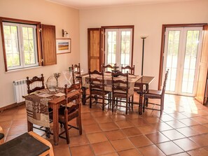 Dining - UA 25- Pine Villa by Interhome (Alcácer do Sal)