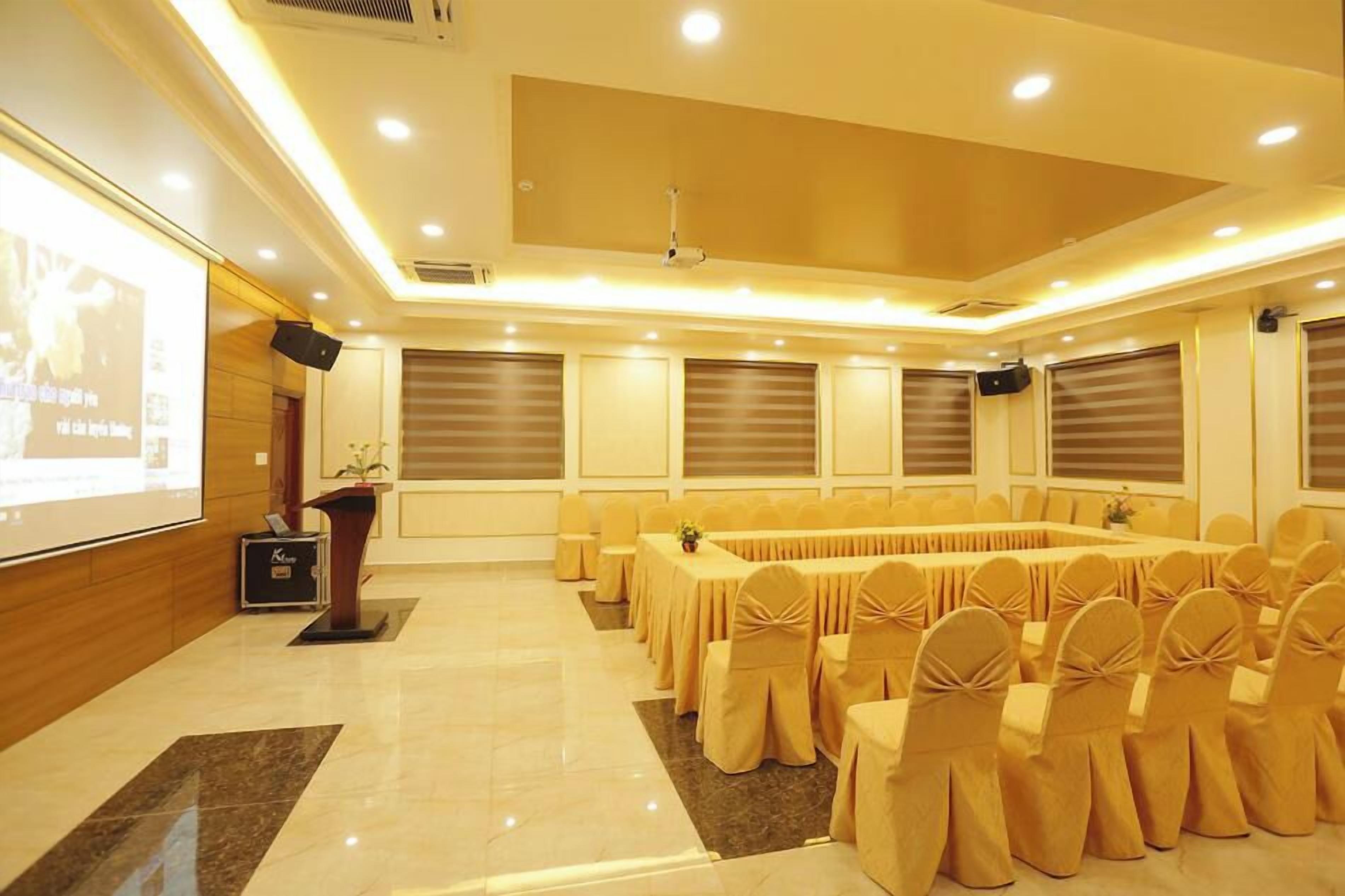 Foto - Hung Thanh Airport Hotel - Gần Siêu Thị Vincom
