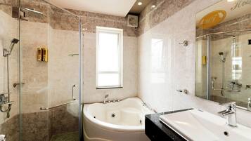 Chambre Royale, vue ville | Salle de bain