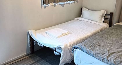 1 Bedroom garden chalet 7B