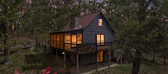 Cabin w Fire Pit, Grill & Games, Dog-Friendly!