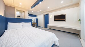 Basic Room, 1 Bedroom (Room 201 (Spa / BBQ))