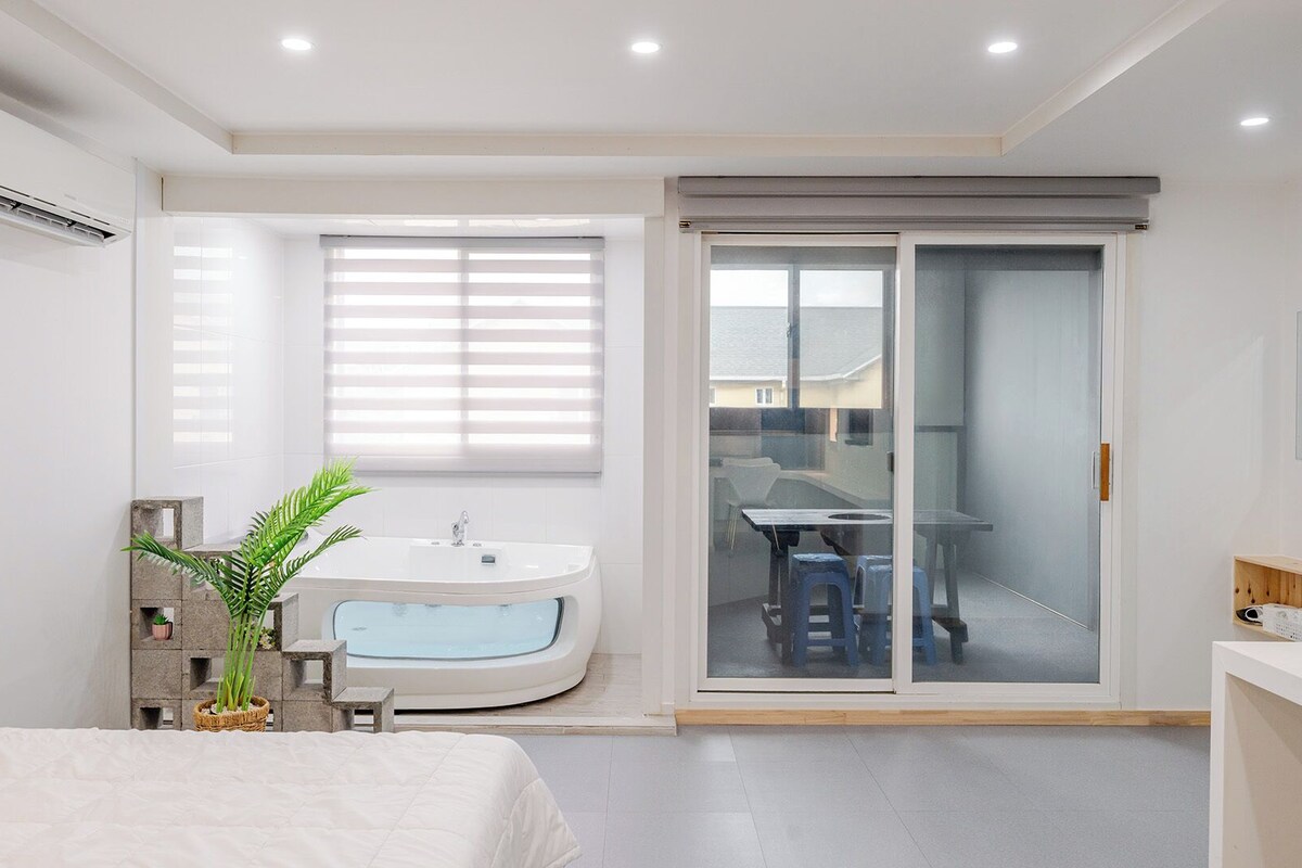 ห้องเบสิก, 1 ห้อ งนอน (Room 203 (Spa / BBQ)) | 1 ห้องนอน, Wi-Fi ฟรี