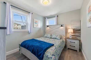 2 bedrooms, iron/ironing board, free WiFi