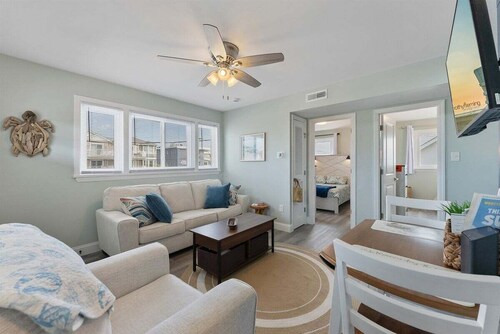 Beautiful 2 Bedroom Condo in a Great Location!