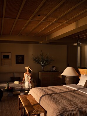 Suite de lujo, vista al mar | Ropa de cama de alta calidad y decoración personalizada 
