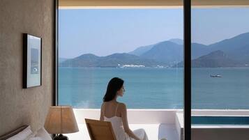 Habitación doble panorámica, vista al mar | 1 habitación, ropa de cama de alta calidad y decoración personalizada