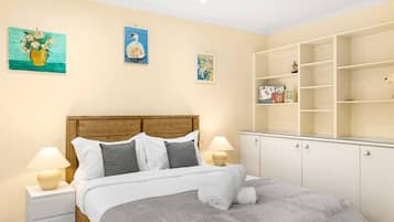 3 chambres, fer et planche à repasser, Wi-Fi, draps fournis