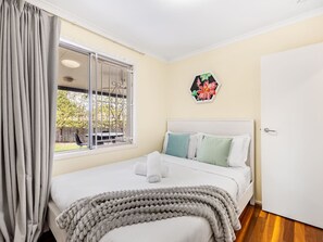 3 Schlafzimmer, Bügeleisen/Bügelbrett, WLAN, Bettwäsche