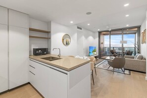 Interior - Sky Living River Views in Queens Wharf Residences (Brisbane City)