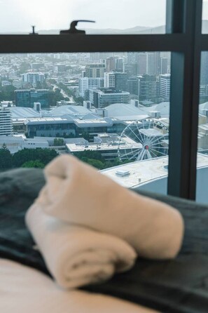 Interior - Sky Living River Views in Queens Wharf Residences (Brisbane City)