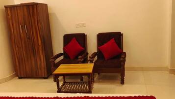 Kamar Double Deluks, pemandangan kota | Meja kerja, ruang kerja ramah laptop, dan Wi-Fi gratis