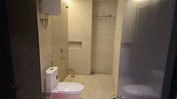 Deluxe Double Room, City View | Desk, laptop workspace, free WiFi