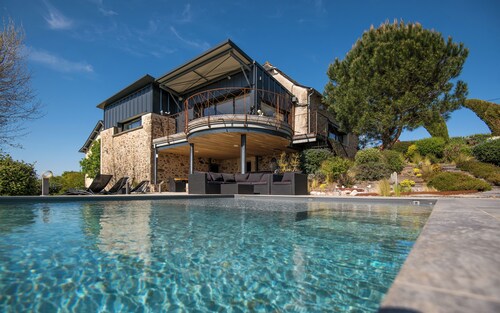 New: Le Havre du Py, 230m² nestled in the heart of the fields