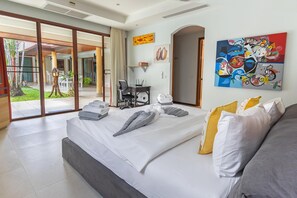 4 bedrooms, WiFi - Luxury 4BR Villa with Private Pool & Jacuzzi (Thalang)