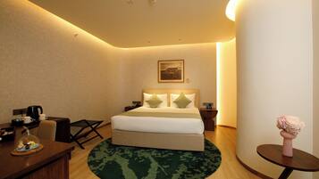 Minibar, in-room safe, individually furnished, desk