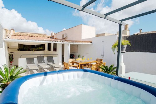 Quiet townhouse for families, athletes & groups