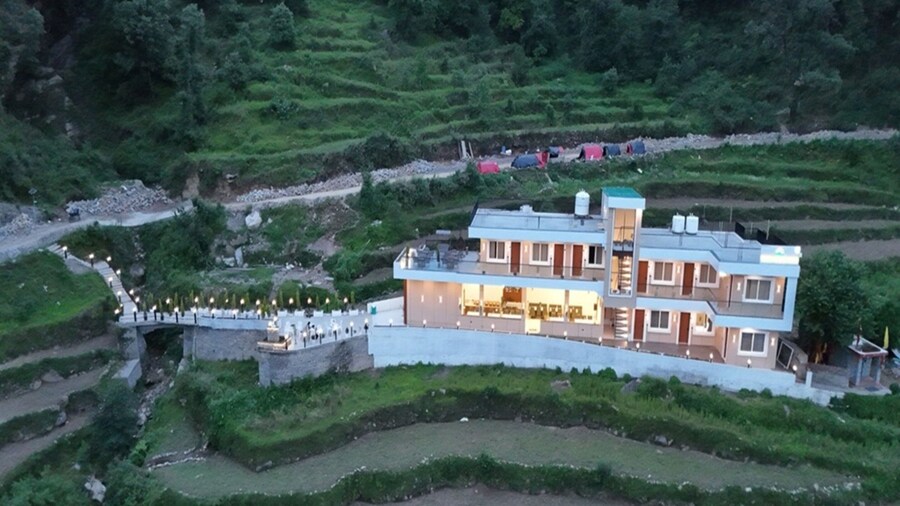 Yashasvi Himalayan Resort