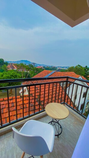 Property grounds - Kampala Stunning Views, 15min to Expressway to Airport (Kampala)