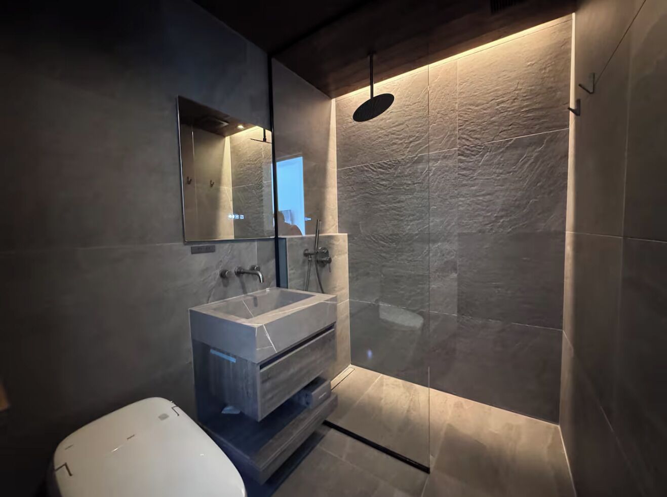 Luxury-Villa, Balkon, Bergblick | Badezimmer | Bidet