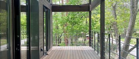 奢華別墅, 陽台, 山景 | 書桌、筆電工作空間、遮光布/窗簾、熨斗/熨衣板