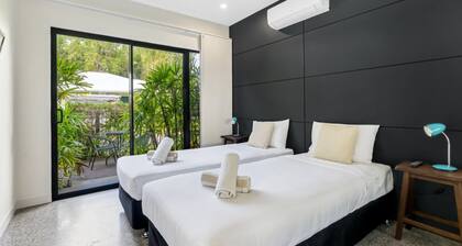 CLIFTON BEACH HOUSE @ CLIFTON BEACH