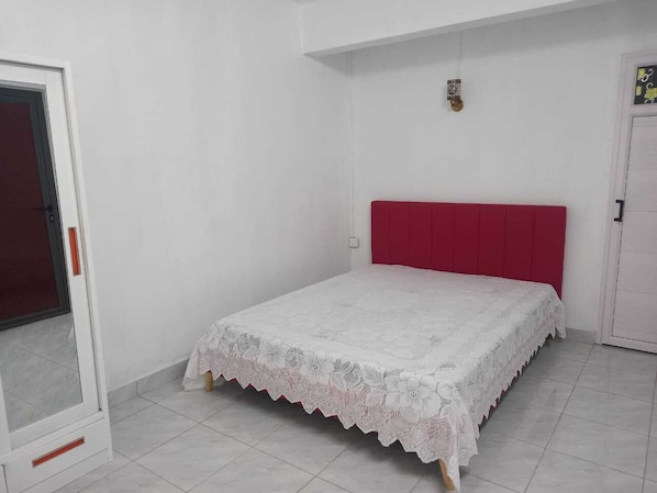 5 chambres, fer et planche à repasser, Wi-Fi, literie fournie