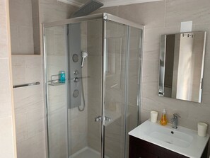 Hair dryer - Apartment3 with terrace and a view near Amoreiras (Lisboa)