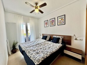 2 bedrooms, iron/ironing board, free WiFi, bed sheets