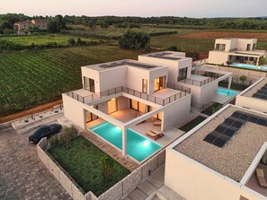 Terrace/patio - Taria Resort  (Tar)