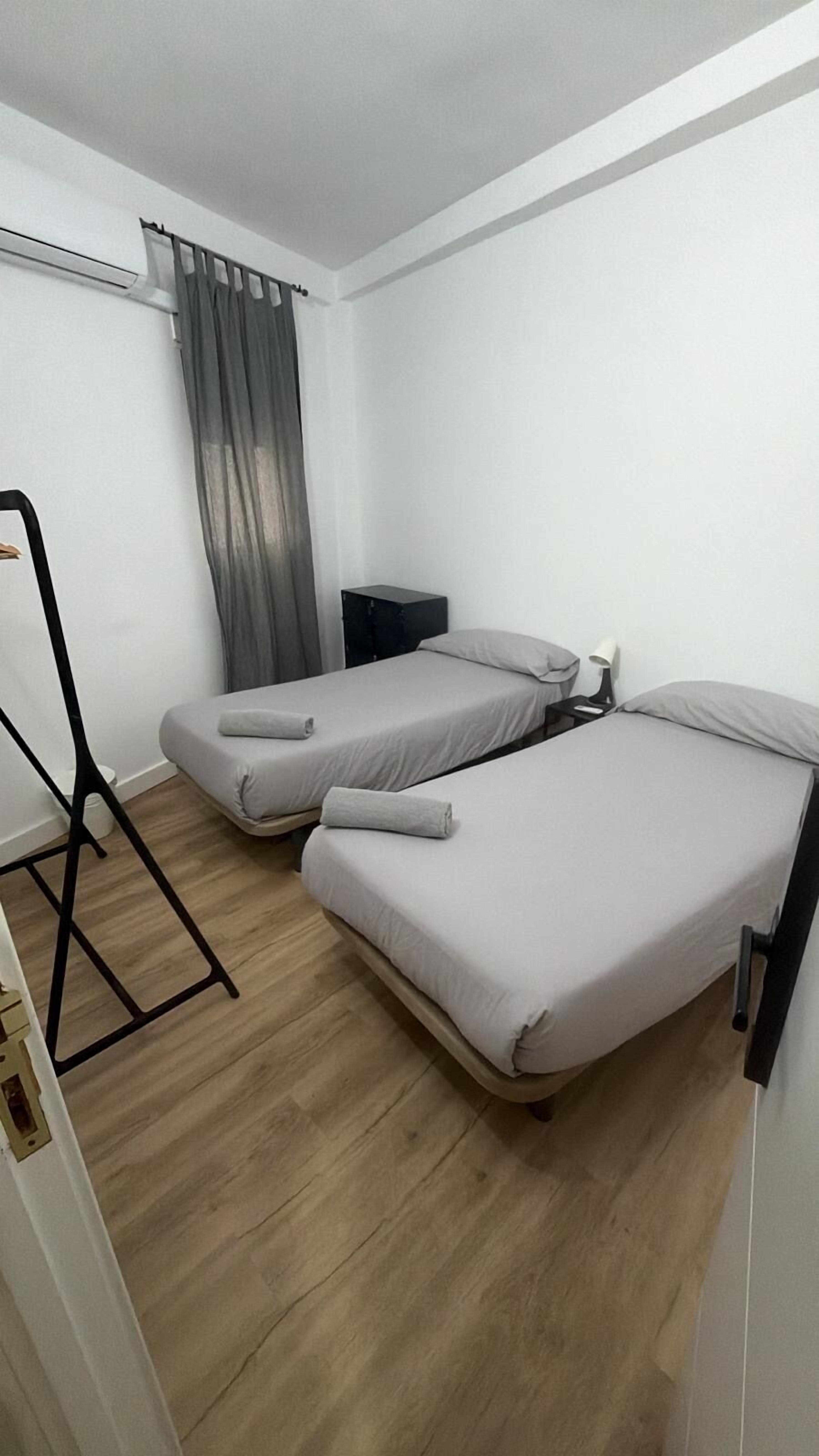 Standard Twin Room | Free WiFi