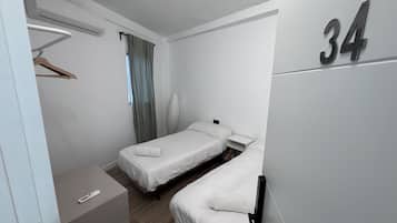 Habitación doble, baño privado | Miscelánea