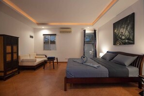 Family Villa, 3 Bedrooms, Pool View | Free WiFi, bed sheets