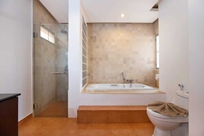 Family Villa, 3 Bedrooms, Pool View | Bathroom