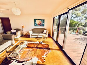 TV - "Salt Water" Holiday Home Ventnor - Phillip Island- Walk to Beach - Pet Friendly (Ventnor)